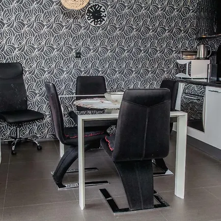 Downtown - Comfy 2-bdr. Apt In Top Centre Appartement Burgas